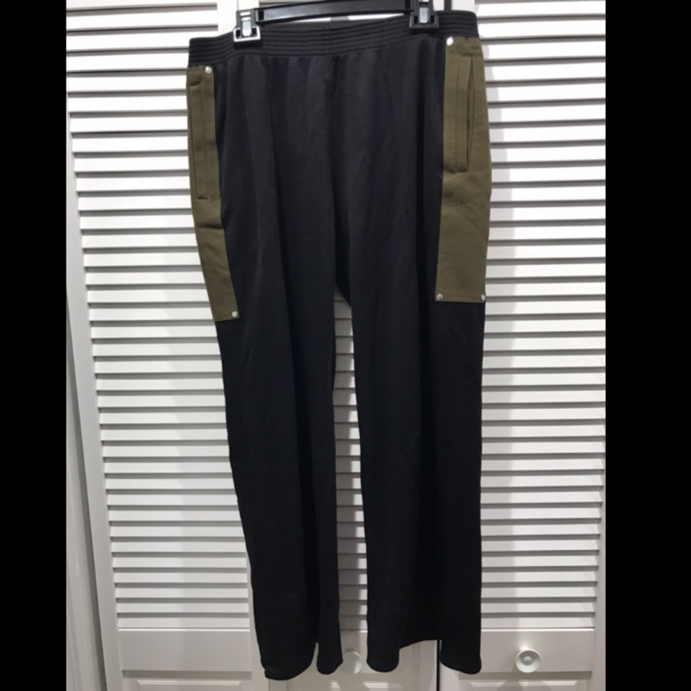 Givenchy Mens Black Sweatpants